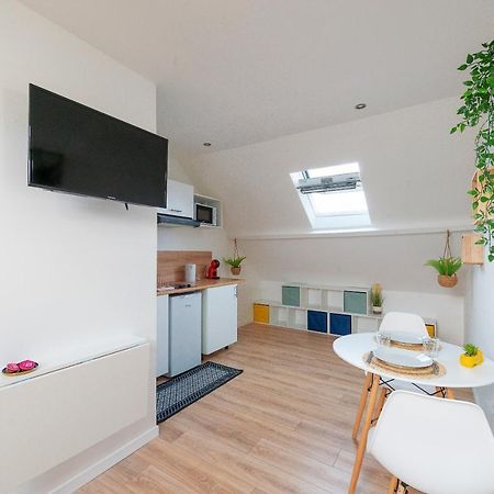 Malaka Home Anzin Екстериор снимка